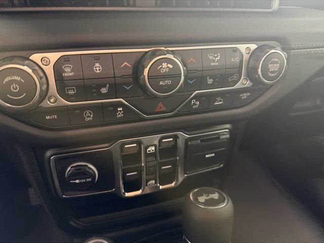 New 2026 Gray Jeep Sahara image 26