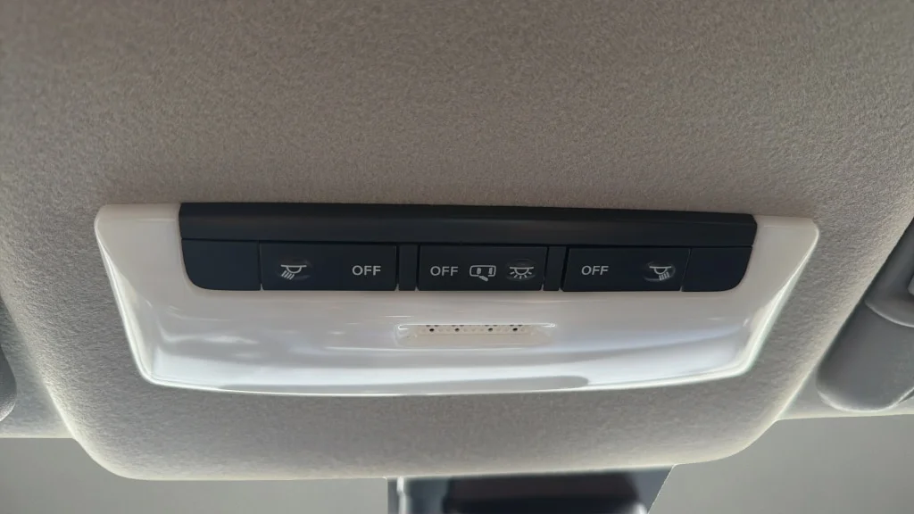 Used 2025 Gray Sky Pearl Nissan 1.6 SV image 21
