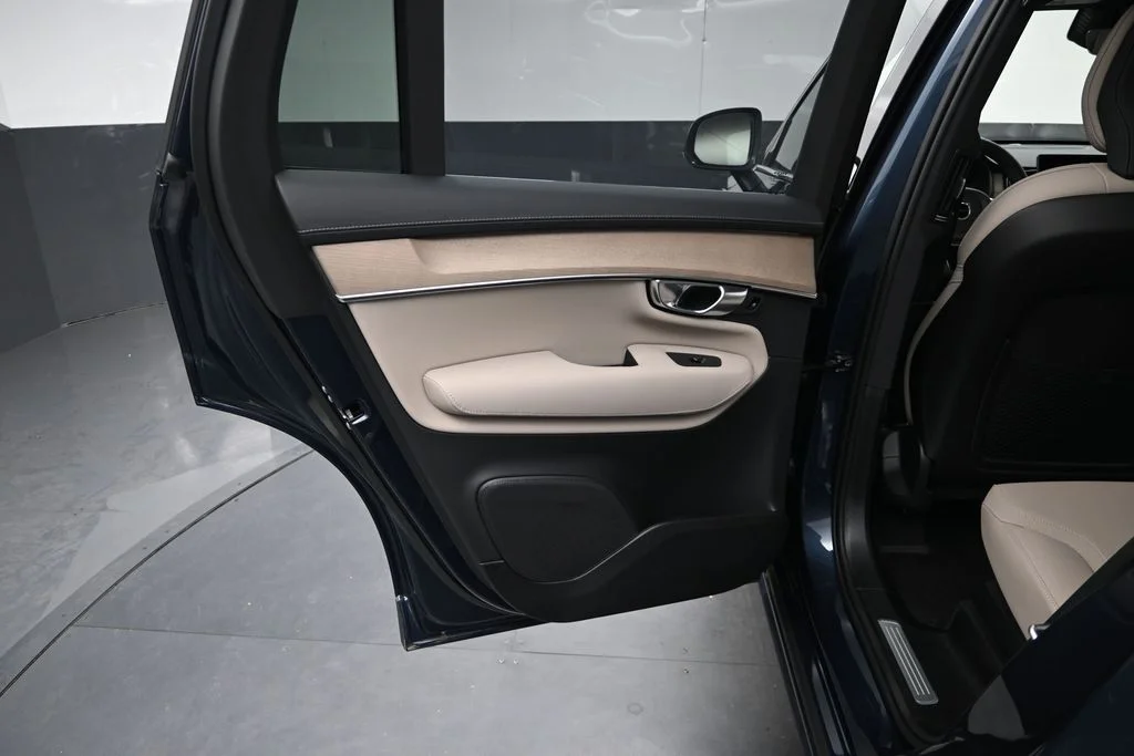 New 2026 Denim Blue Volvo T8 Plus image 12