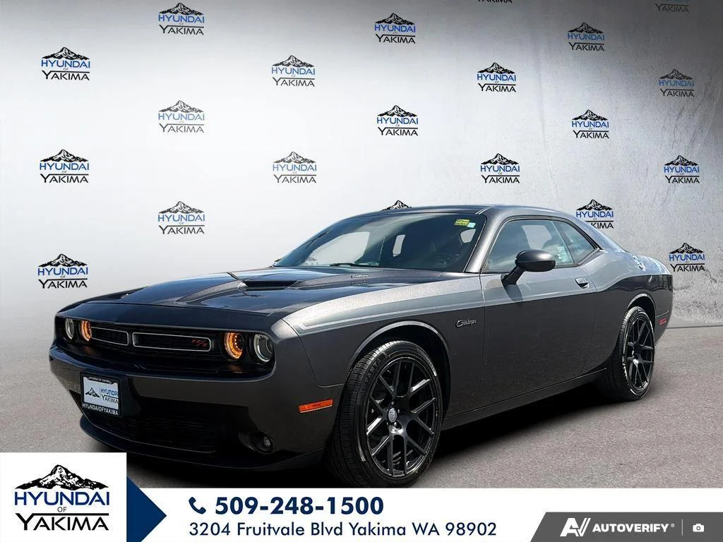 2015 Dodge Challenger R/T Plus's photo