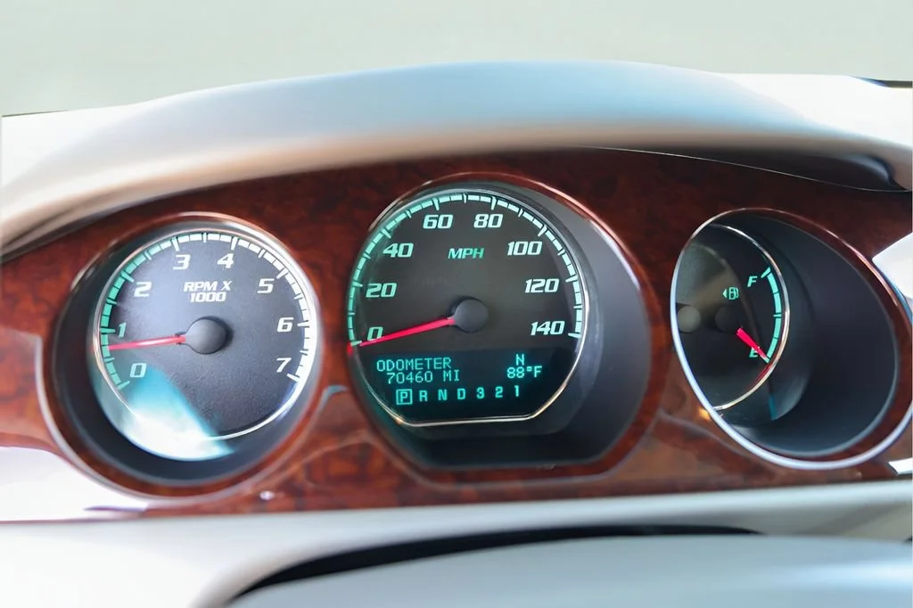 Used 2011 QUICKSILVER METALLIC Buick CX image 11