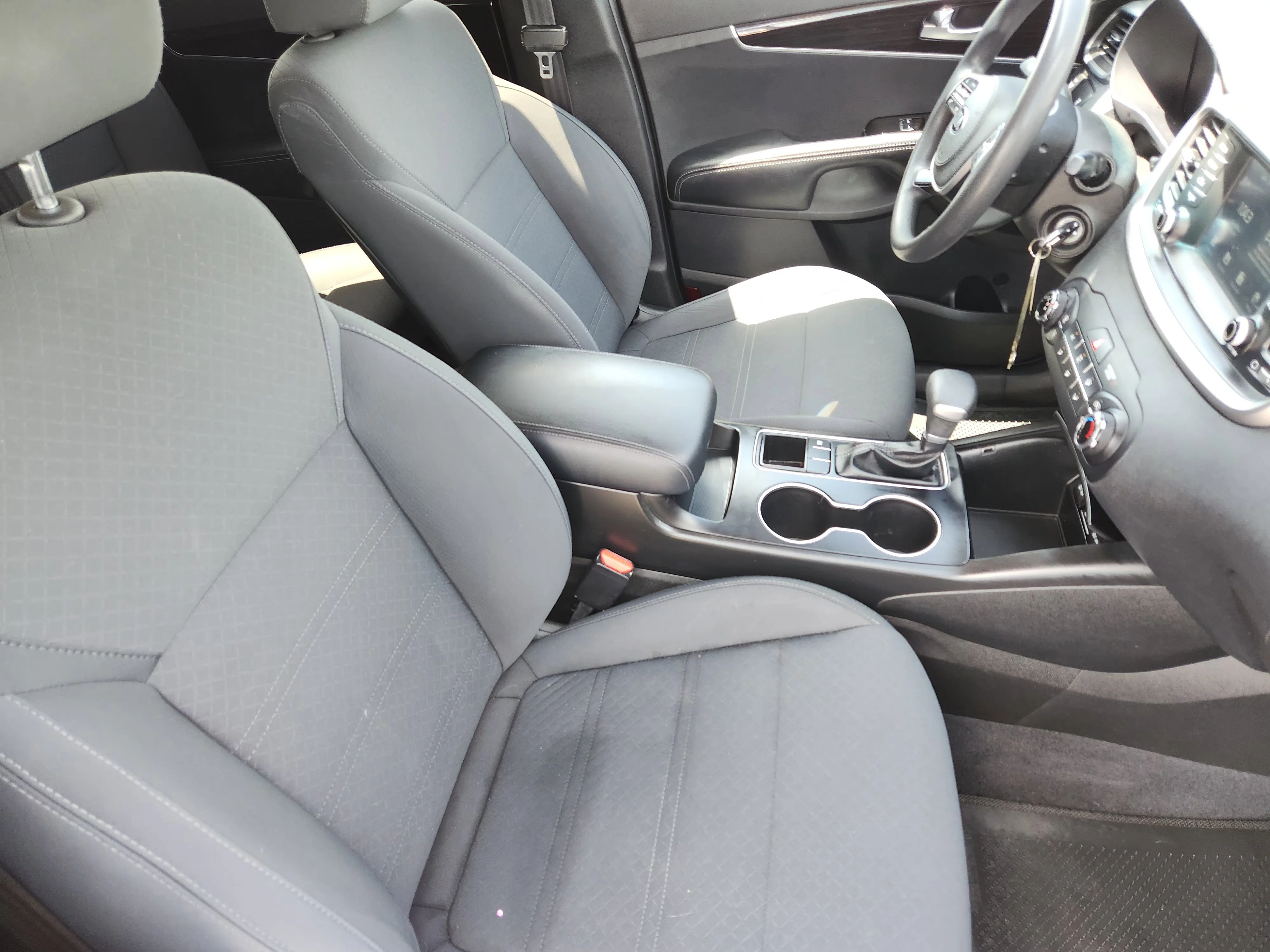 Used 2020 Everlasting Silver Kia L image 13