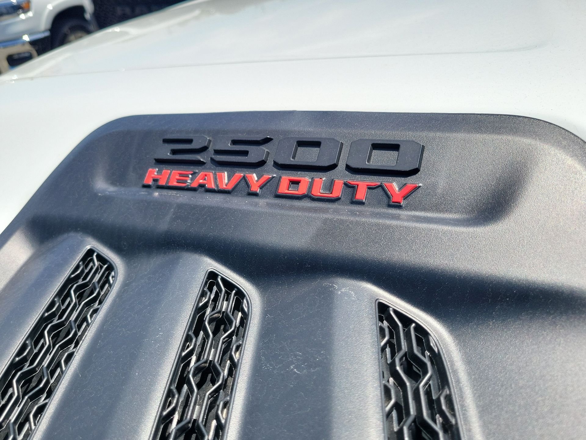 New 2026 Bright White Clear-Coat Exterior Paint RAM Laramie image 24