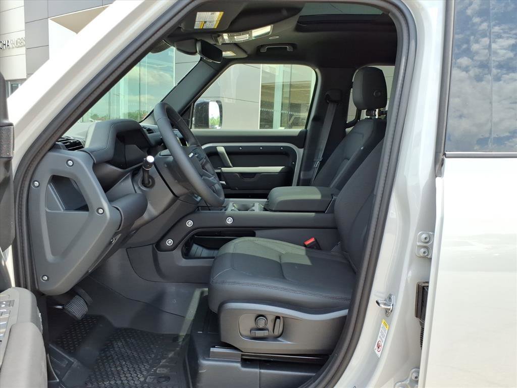 New 2026 Borasco Grey Metallic Land Rover S image 11