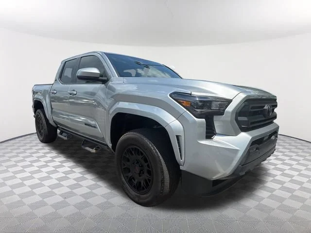 Used 2024 Silver Toyota SR5 image 3