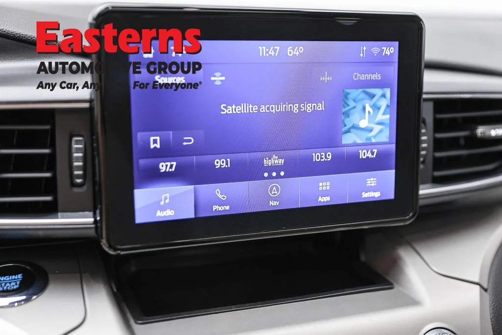 Used 2022 Black Ford XLT image 19