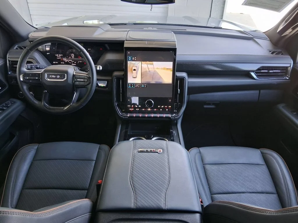Used 2025 Sterling Metallic GMC AT4 image 10