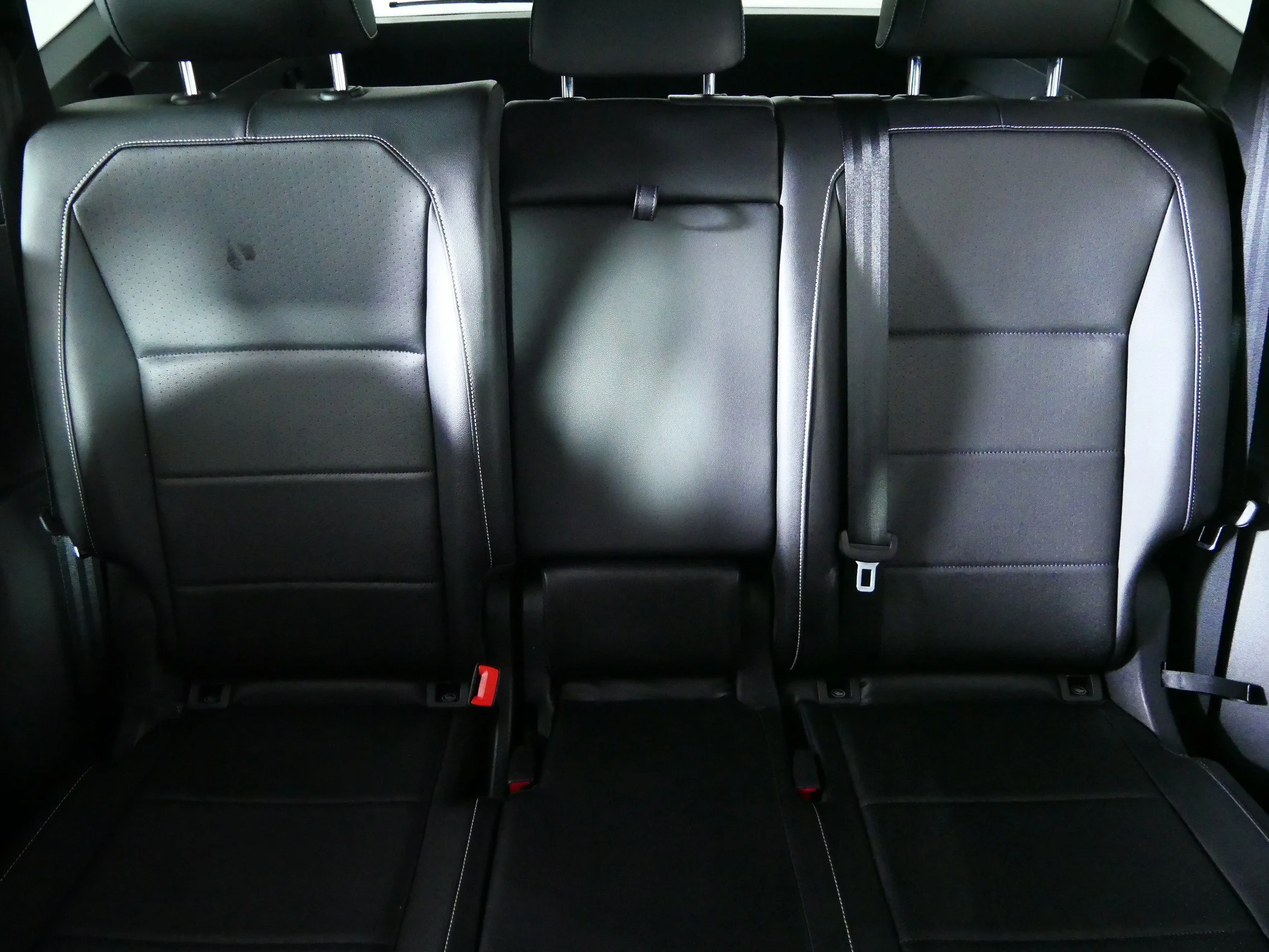 Used 2021 Pure White Volkswagen SE R-Line Black image 13