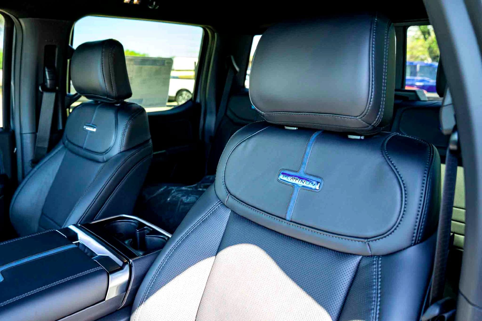 New 2025 Carbonized Gray Metallic Ford Platinum image 9