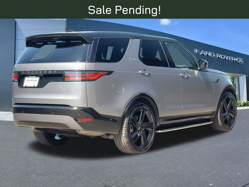 Used 2025 Gray Land Rover Dynamic SE image 4