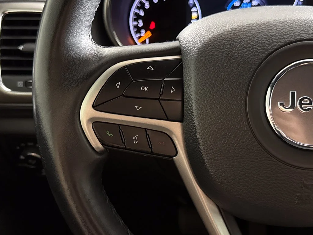 Used 2022 Black Jeep Laredo X image 16