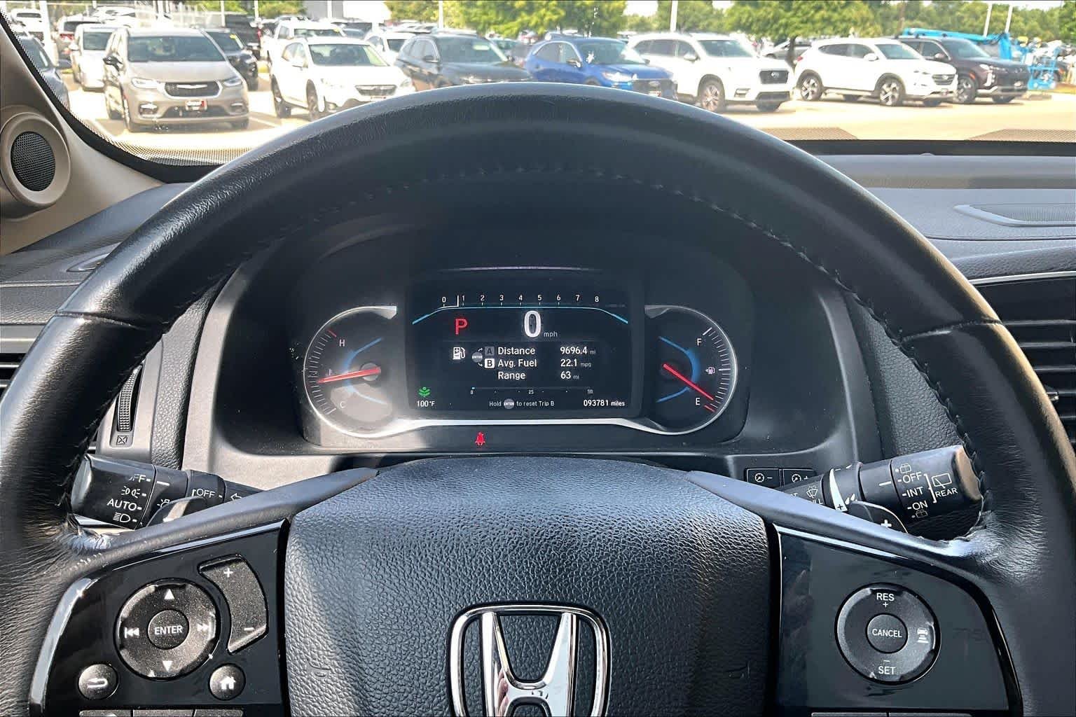 Used 2020 Platinum White Pearl Honda Touring 8-Passenger image 25