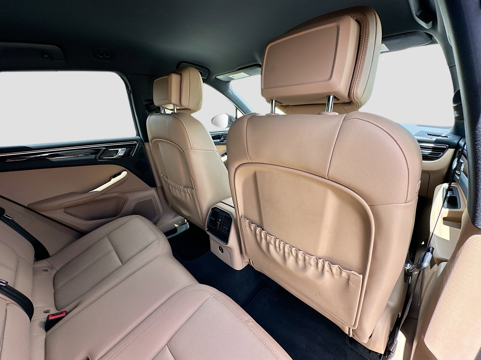 2024 Porsche Macan S - Photo 30