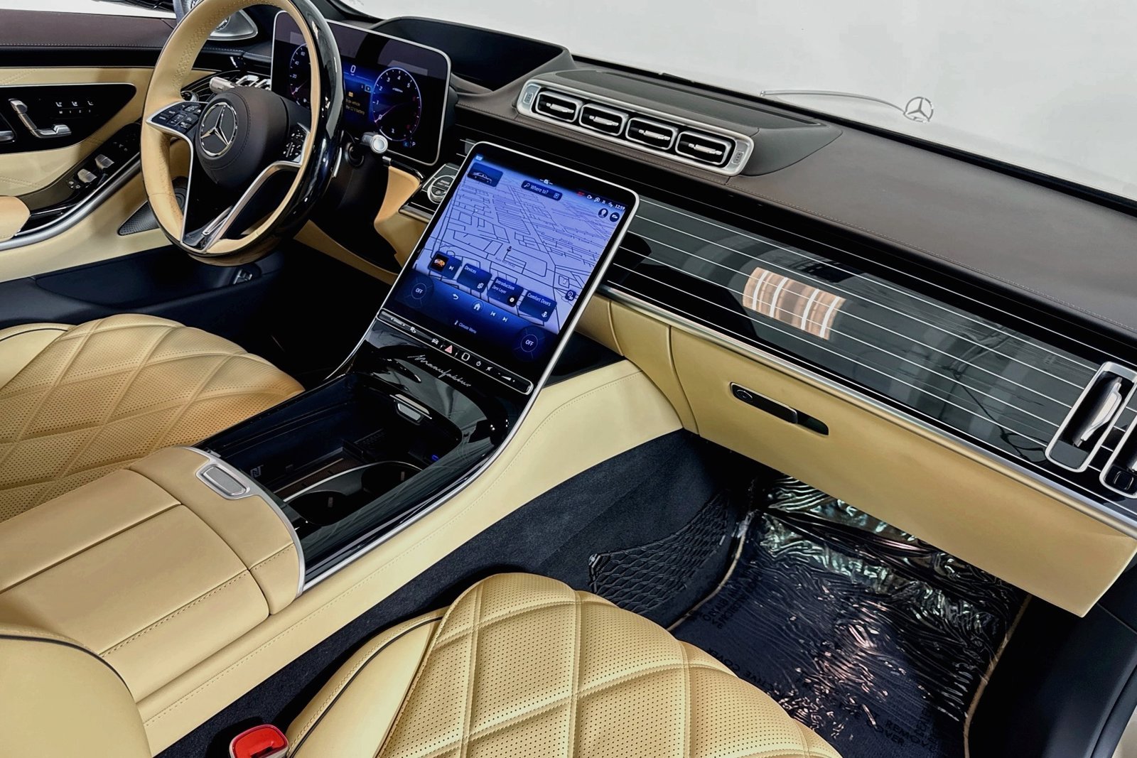 Used 2024 Onyx  Black Metallic Mercedes-Benz Maybach S 680 image 29