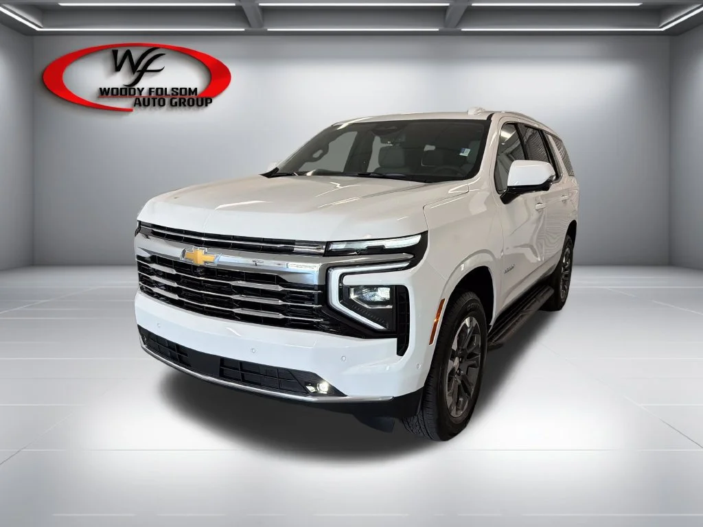 New 2027 Summit White Chevrolet LT image 3