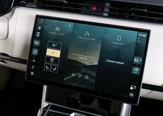 New 2026 Fuji White Land Rover SE image 14