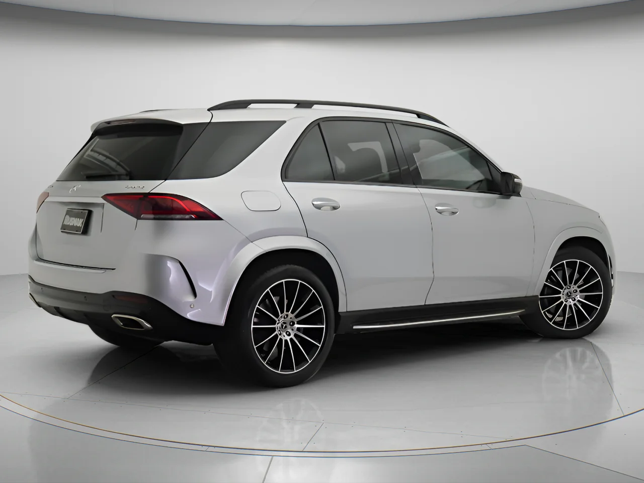 Used 2020 Silver Mercedes-Benz 450 4MATIC® AMG® Package image 4