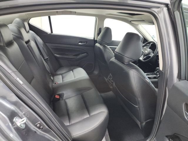 2024 Nissan Altima SL - Photo 13