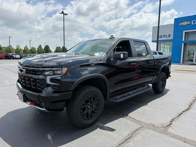 Used 2024 Black Chevrolet ZR2 image 3