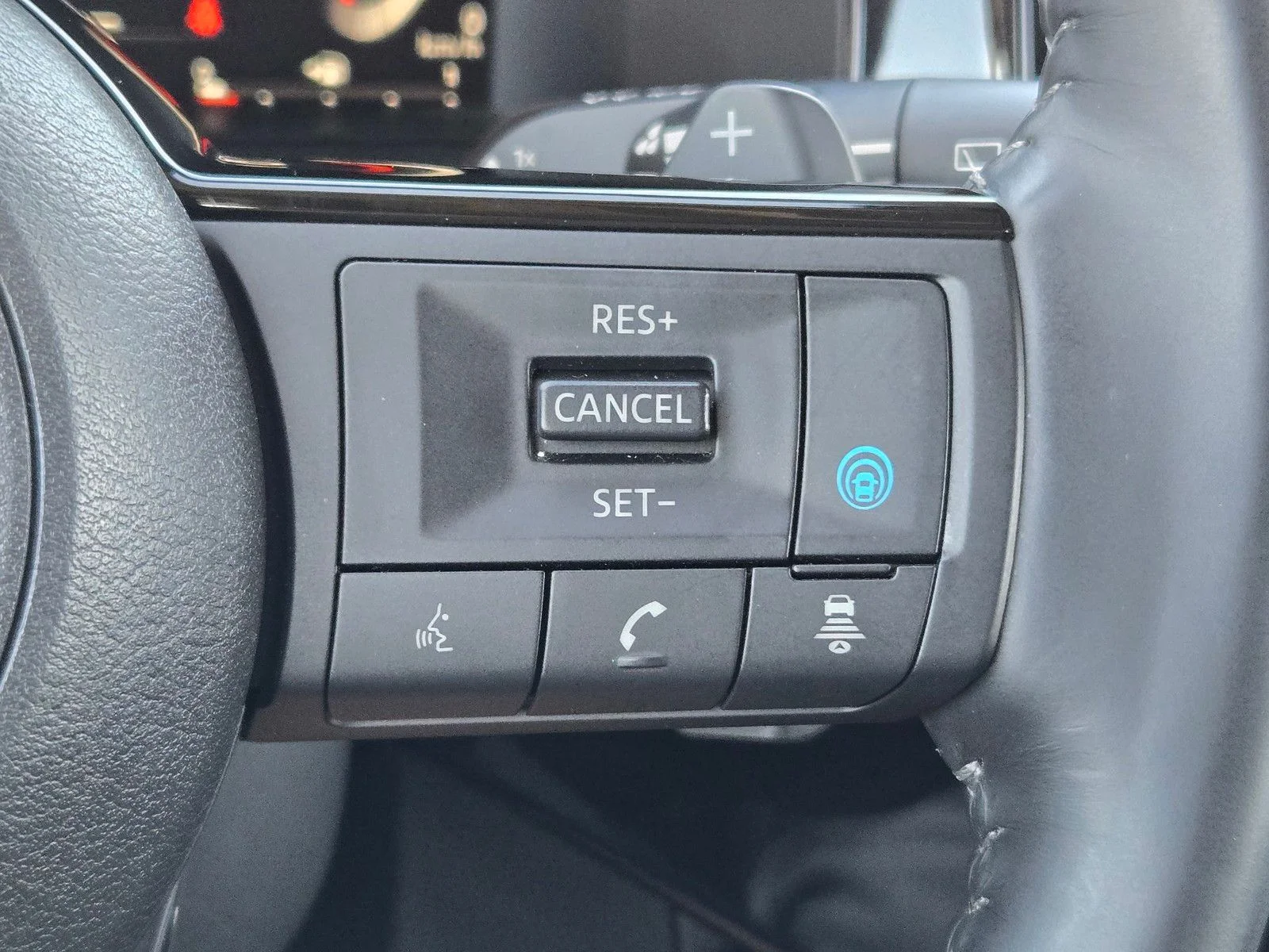 Used 2023 Scarlet Ember Tintcoat Nissan Platinum image 31