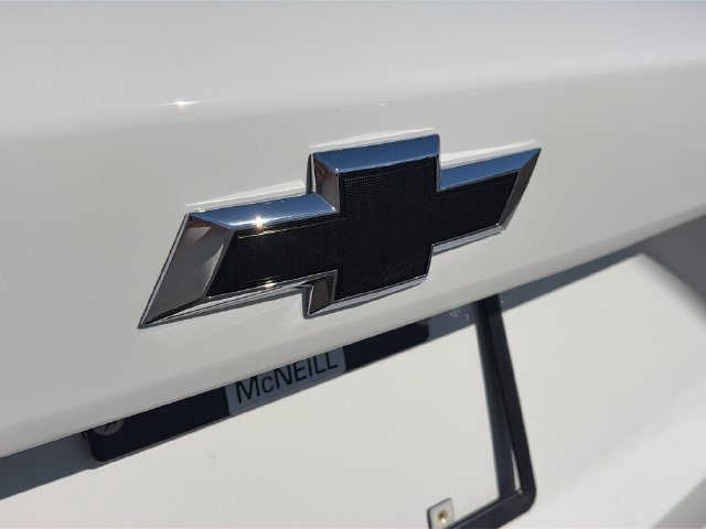 New 2026 Summit White Chevrolet 1RS image 30