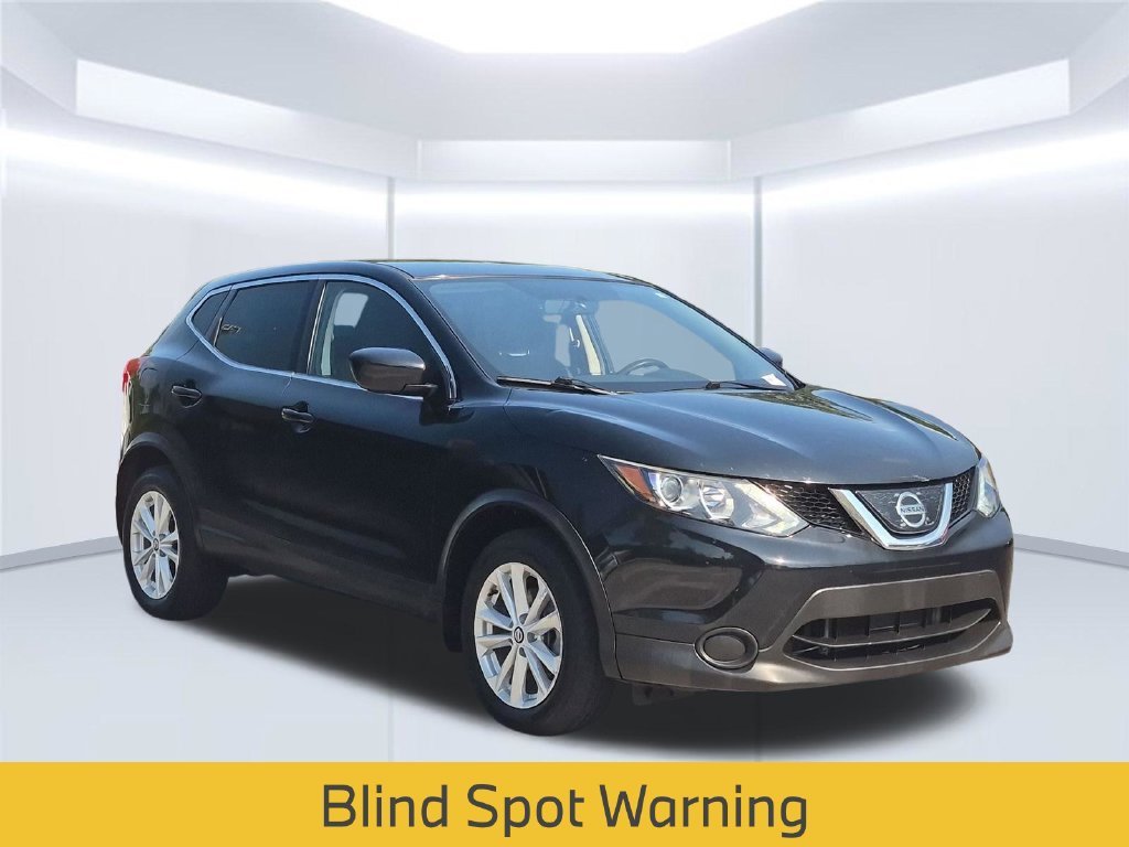 Used 2019 Black Nissan S image 10