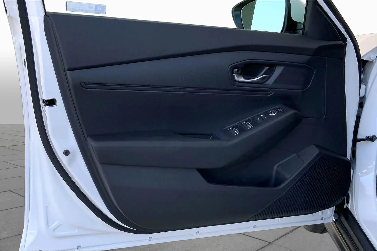 New 2026 Platinum White Pearl Honda LX image 12