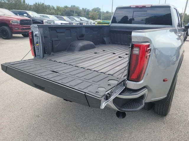Used 2026 Silver GMC Denali Ultimate image 10