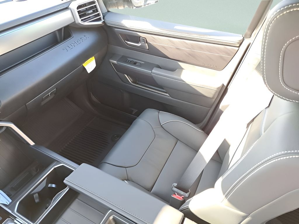 2026 Toyota Tundra SR5 - Photo 10