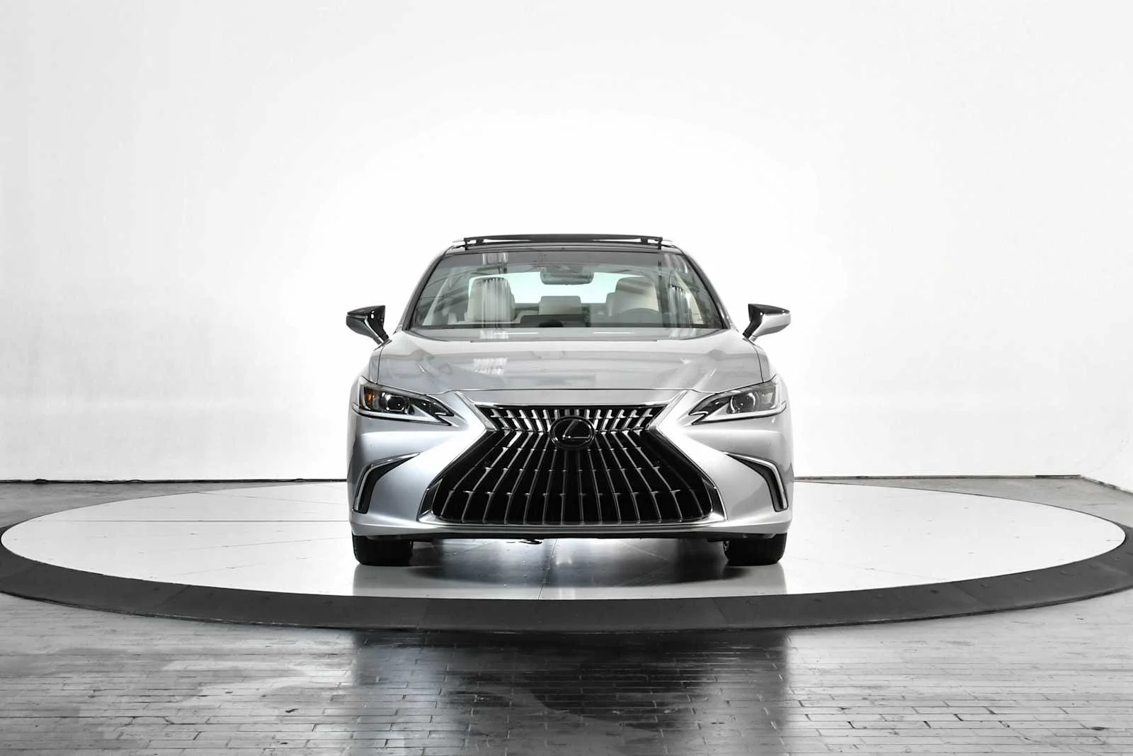 Used 2025 Iridium Lexus  image 10