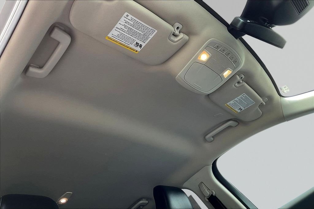 Used 2024 Gray Ford SEL image 31