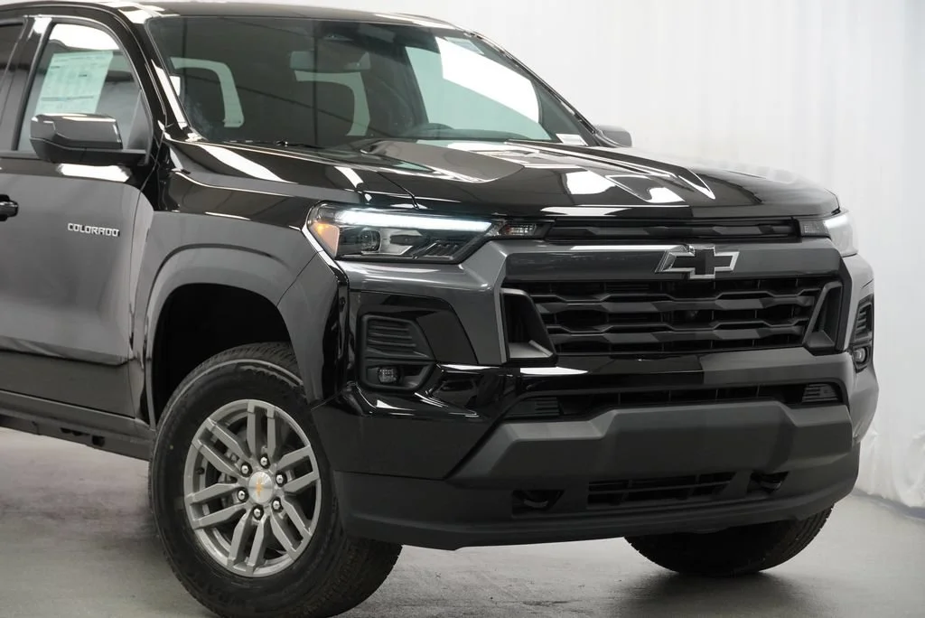 New 2026 Black Chevrolet LT image 9