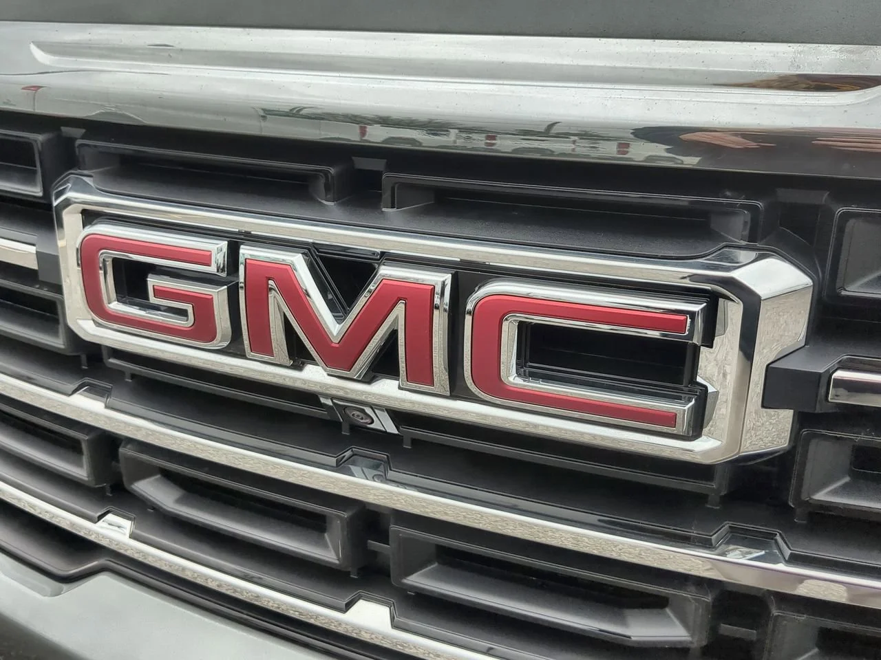 New 2026 Sterling Metallic GMC Elevation image 31