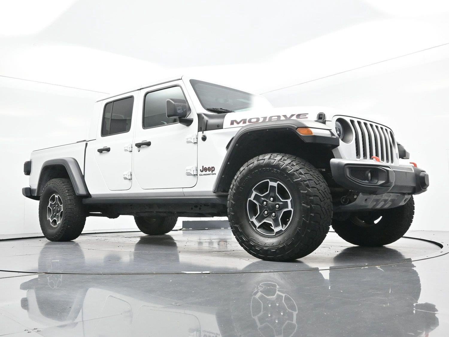 Used 2022 Bright White Clearcoat Jeep Mojave image 42