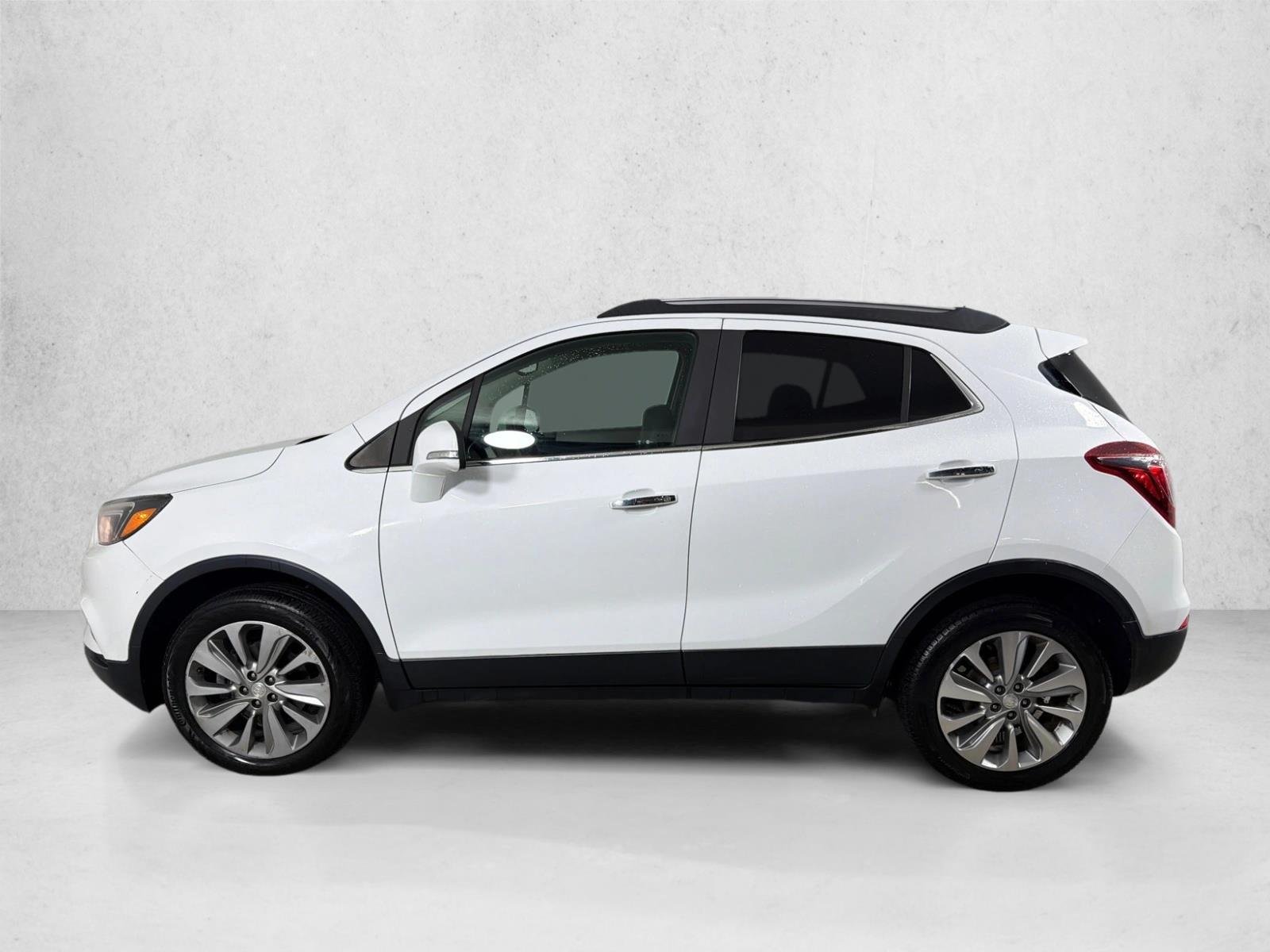 Used 2017 Summit White Buick Preferred image 6