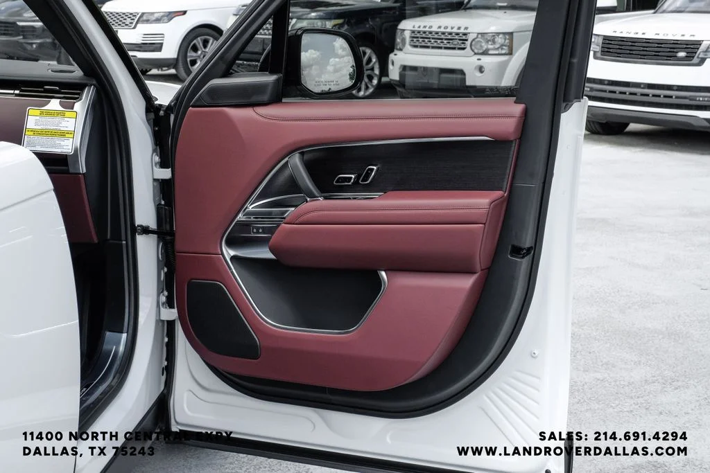 New 2026 Fuji White Land Rover SE image 51