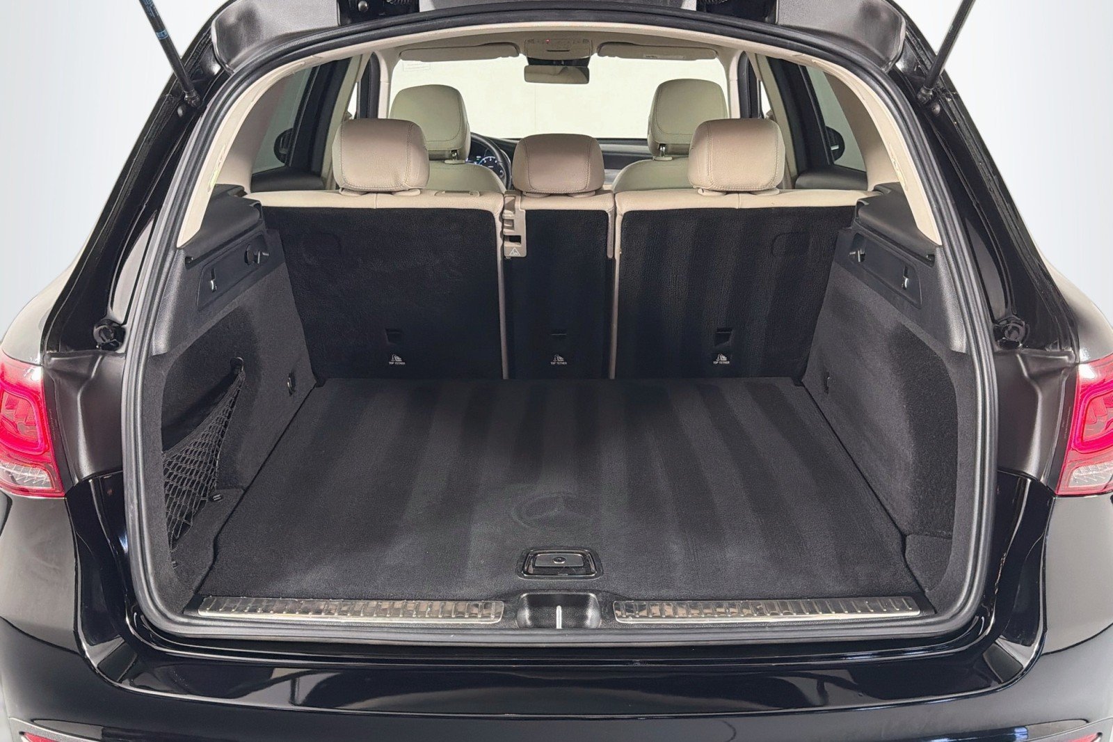Used 2022 Black Mercedes-Benz 300 image 21