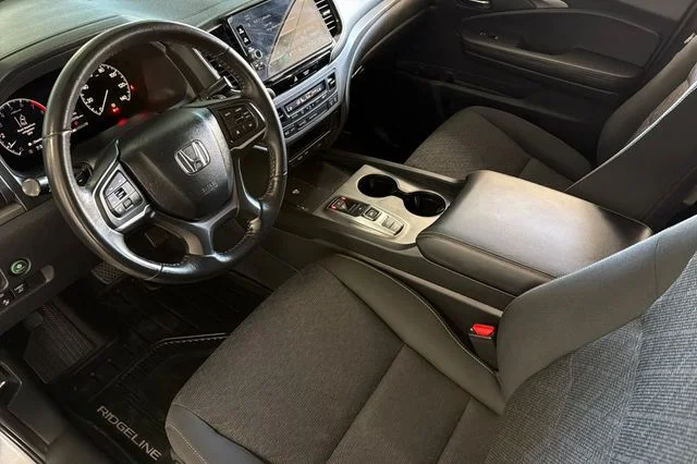 Certified Used 2024 Solar Silver Metallic Honda Sport image 14