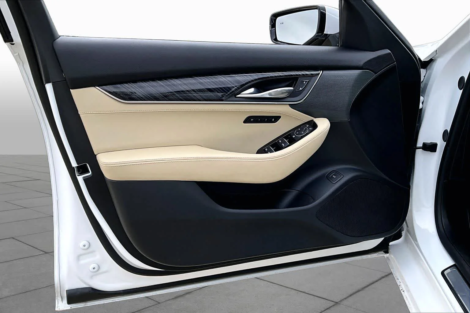 Used 2025 Summit White Cadillac Premium Luxury image 25