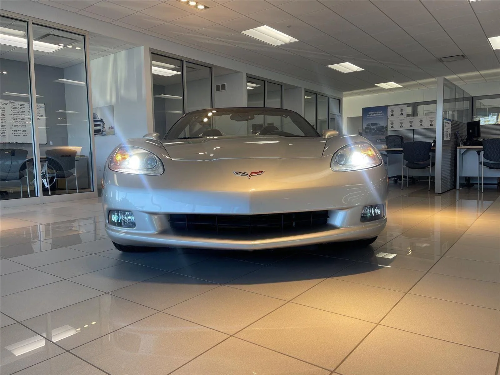 Used 2006 Machine Silver Metallic Chevrolet 2DR CONV image 8