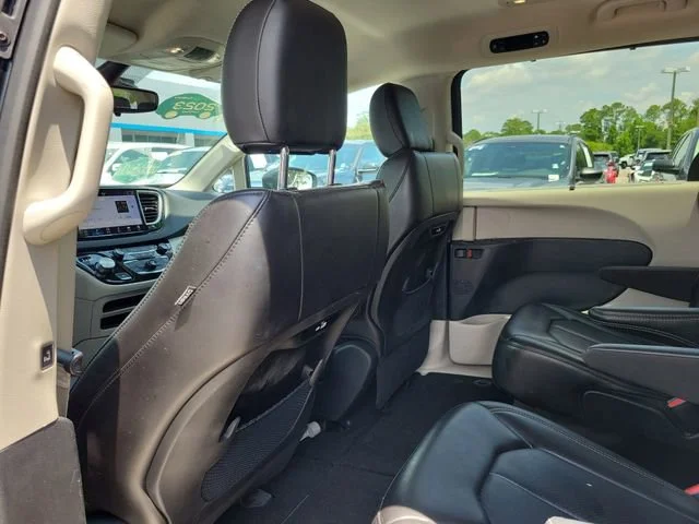 2023 Chrysler Pacifica Touring L - Photo 15