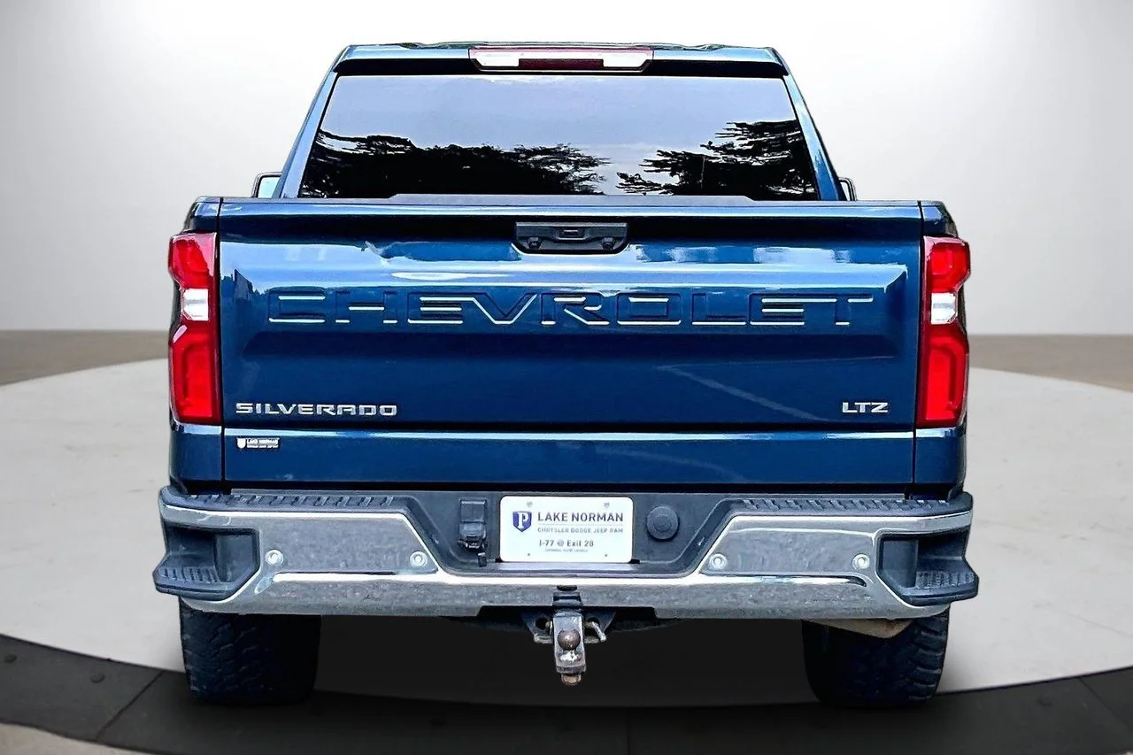 Used 2023 Blue Chevrolet LTZ image 8