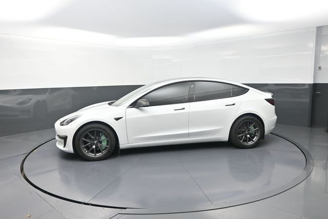 Used 2022  Tesla Long Range image 40