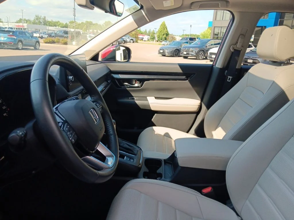 Used 2024 Radiant Red Metallic Honda EX-L image 11