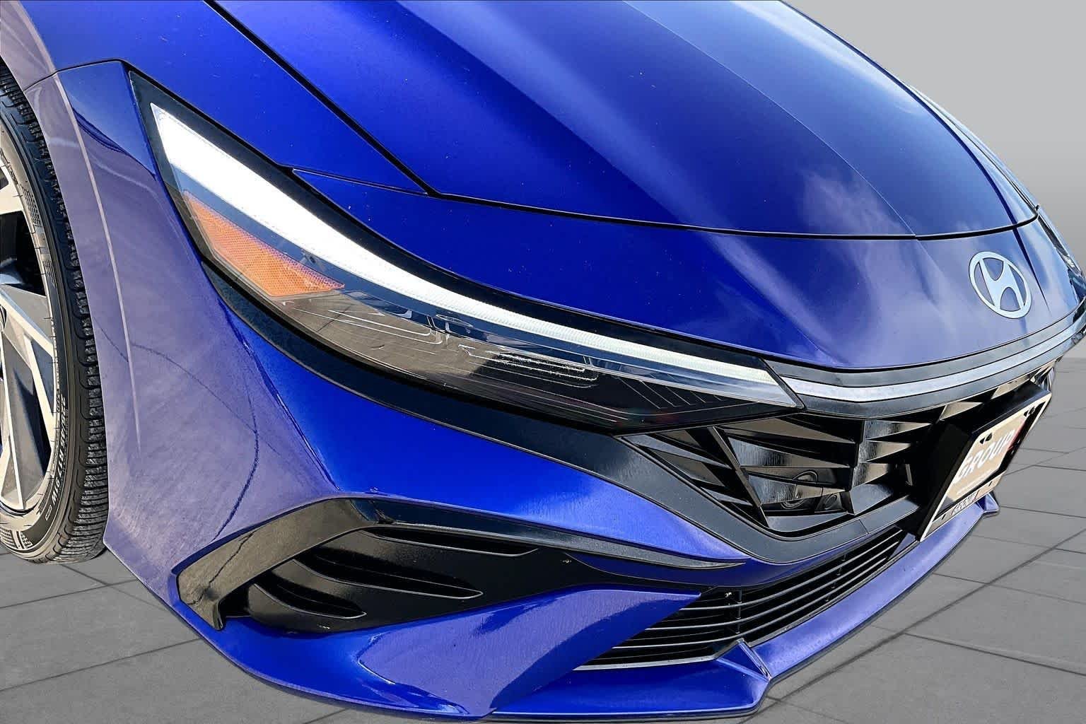 Used 2024 Intense Blue Hyundai SEL image 28