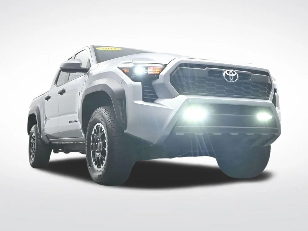 Used 2025 Silver Toyota TRD Off-Road image 39