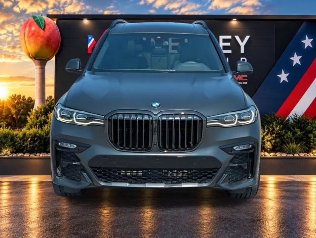 Used 2022 Black BMW xDrive40i image 8
