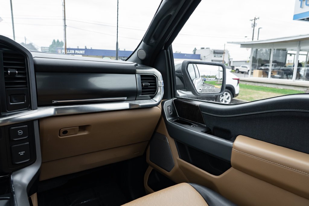 Used 2022 Oxford White Ford Lariat image 12