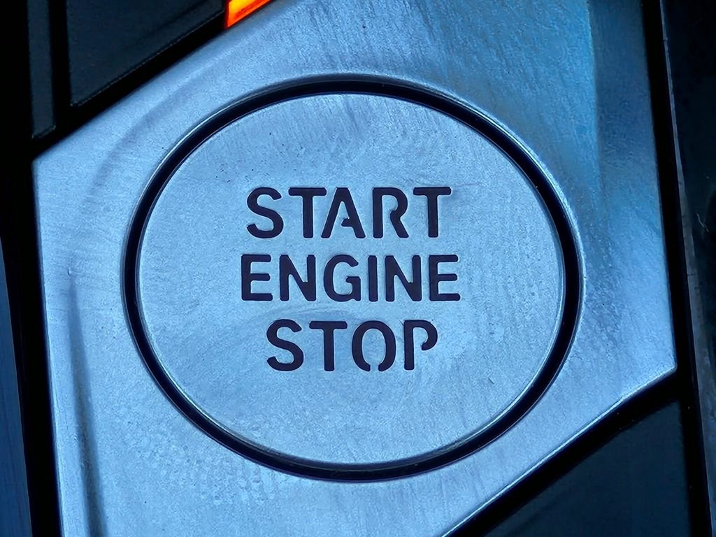 Used 2024 Gray BMW xDrive30i image 26