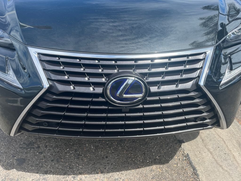 Used 2019 Black Lexus 300h image 47